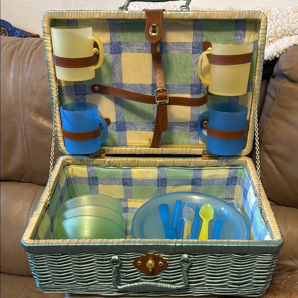 Vintage Picnic Basket with Cups and Plates